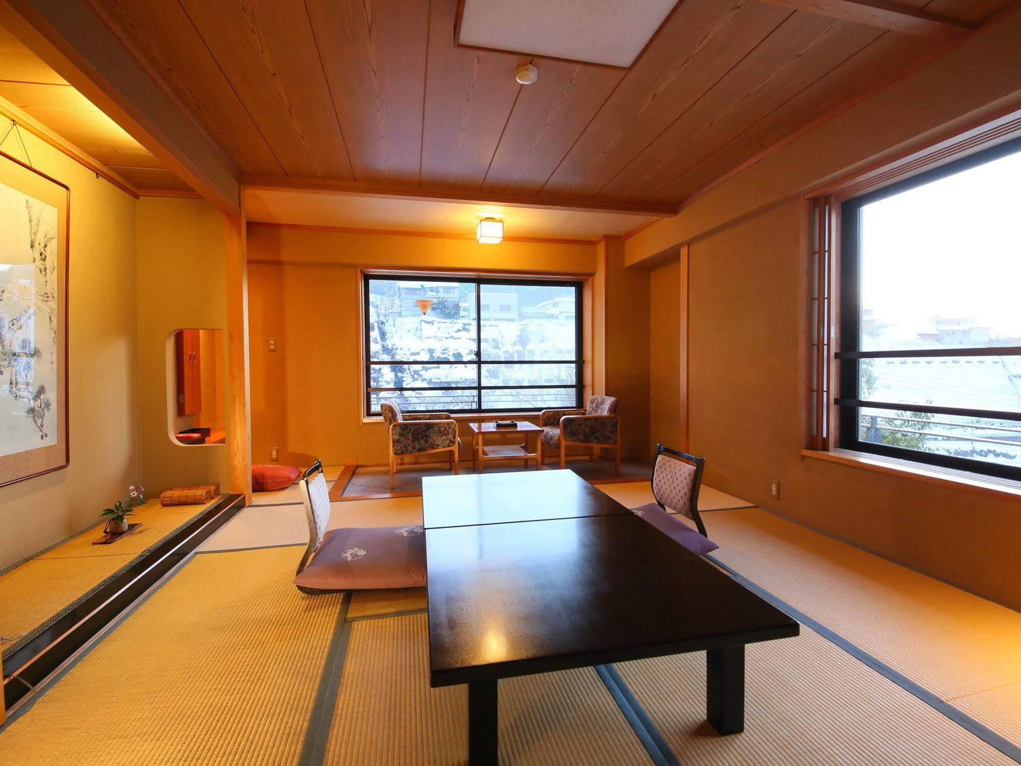 Shibu Hotel Yamanouchi  Extérieur photo